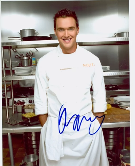 Owain Yeoman autograph