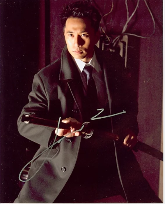James Kyson Lee autograph