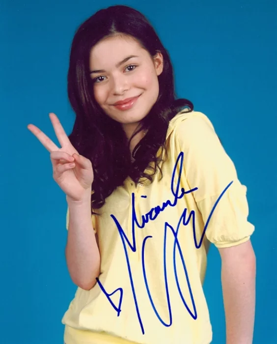 Miranda Cosgrove autograph