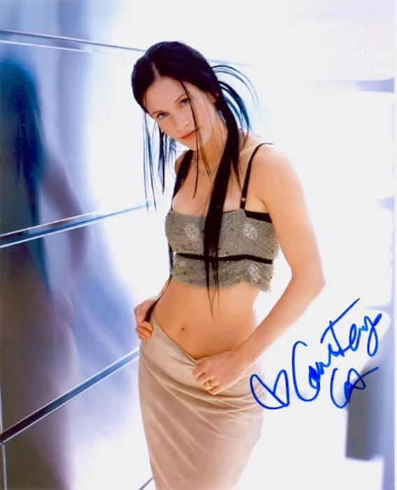 Courteney Cox autograph