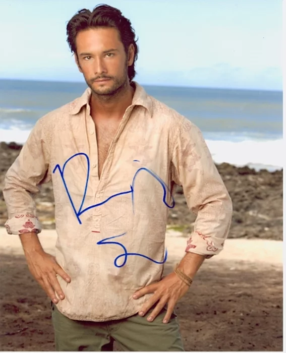 Rodrigo Santoro autograph
