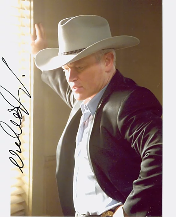 Neal McDonough autograph