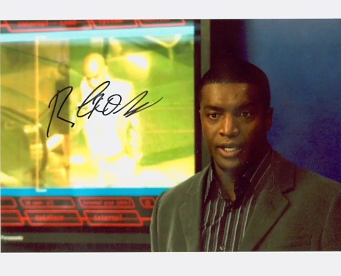 Roger Cross autograph