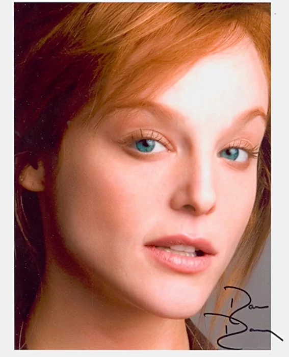 Dana Daurey autograph