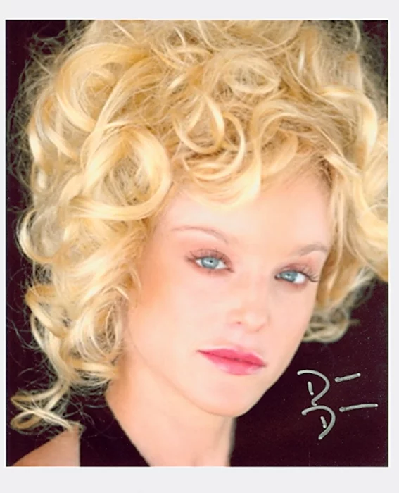 Dana Daurey autograph
