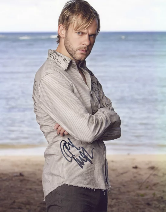 Dominic Monaghan autograph
