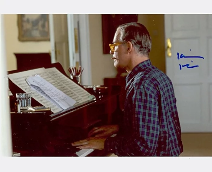 Kevin Kline autograph