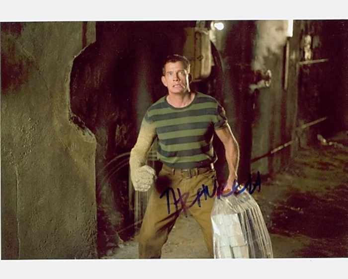 Thomas Haden Church autograph
