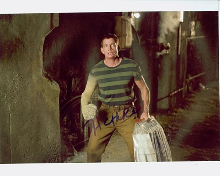 Thomas Haden Church autograph