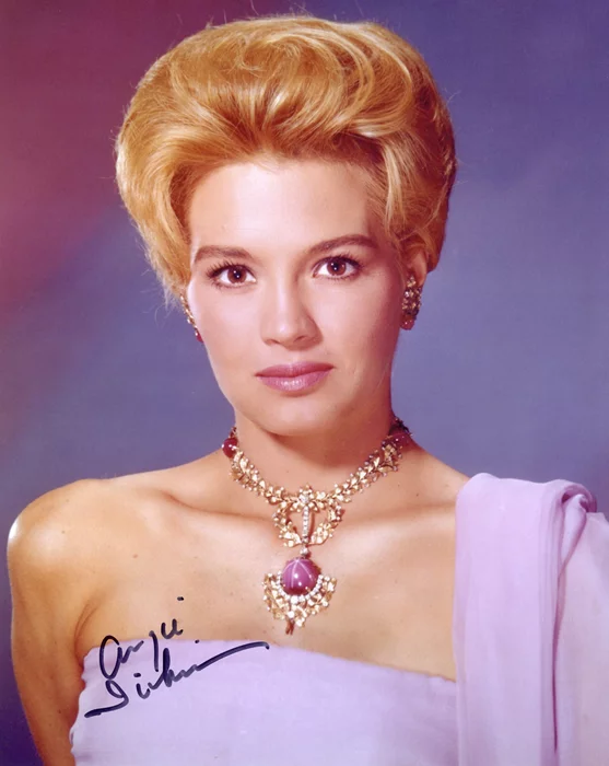 Angie Dickinson autograph
