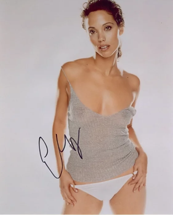 Elizabeth Berkley autograph