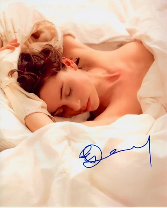 Embeth Davidtz autograph
