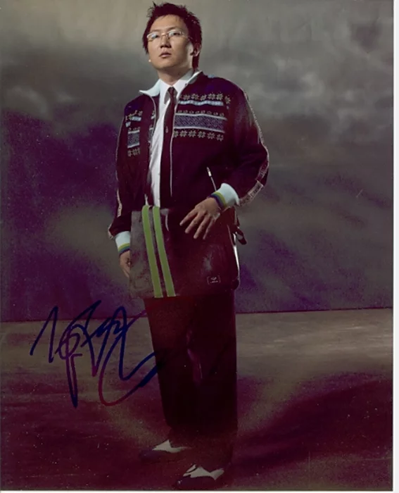 Masi Oka autograph