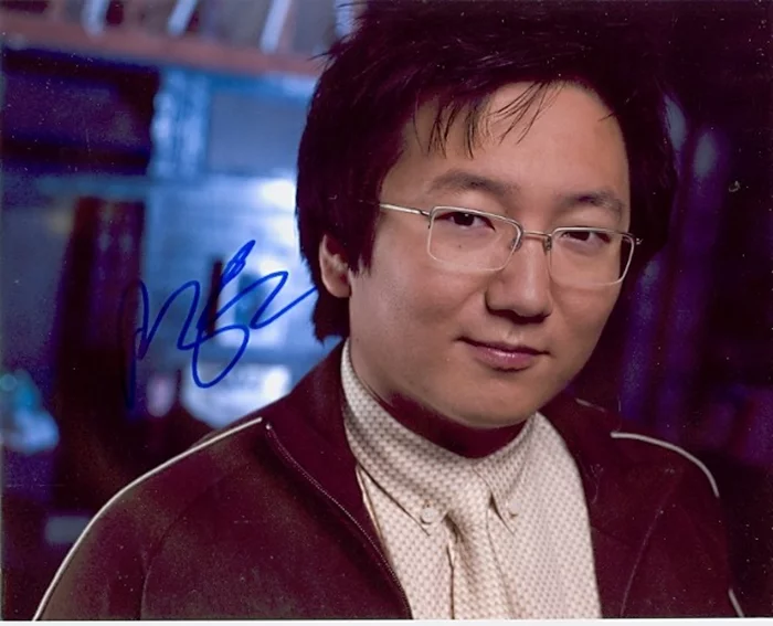 Masi Oka autograph