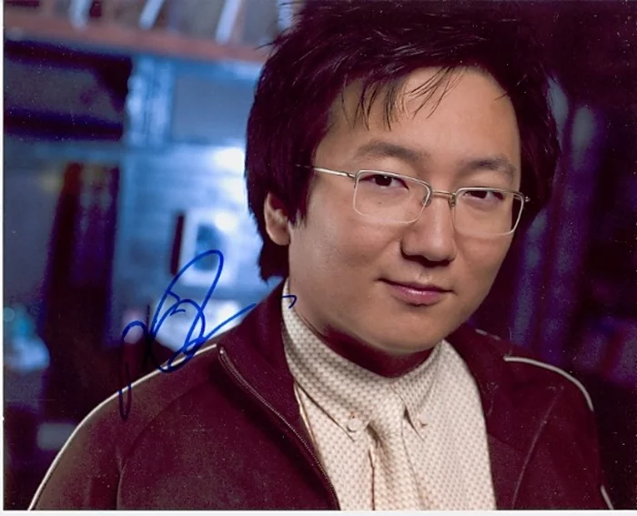 Masi Oka autograph