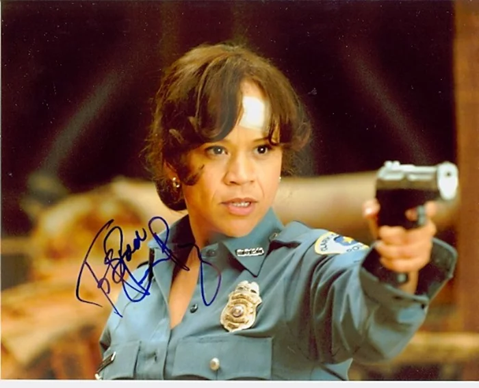 Rosie Perez autograph