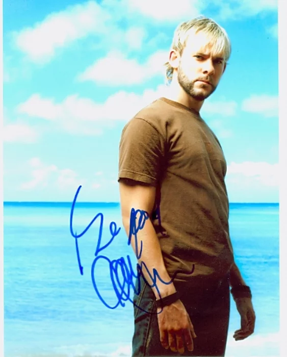 Dominic Monaghan autograph