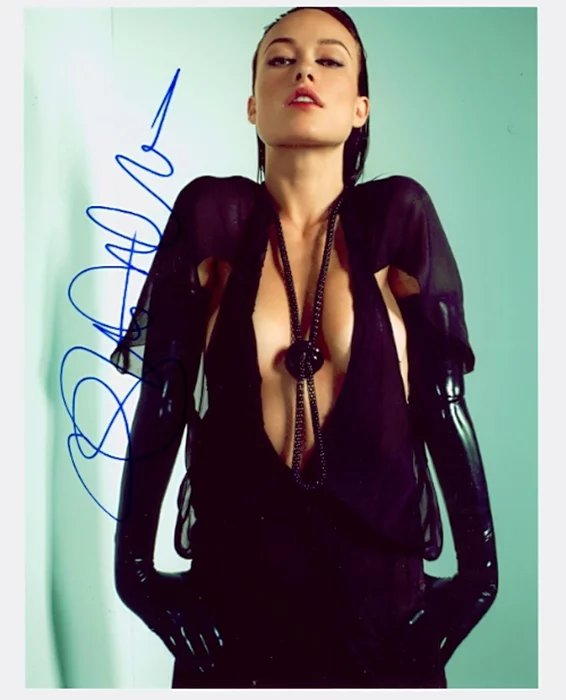 Olivia Wilde autograph