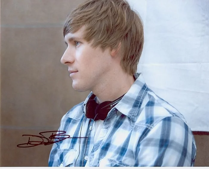 Dustin Black autograph