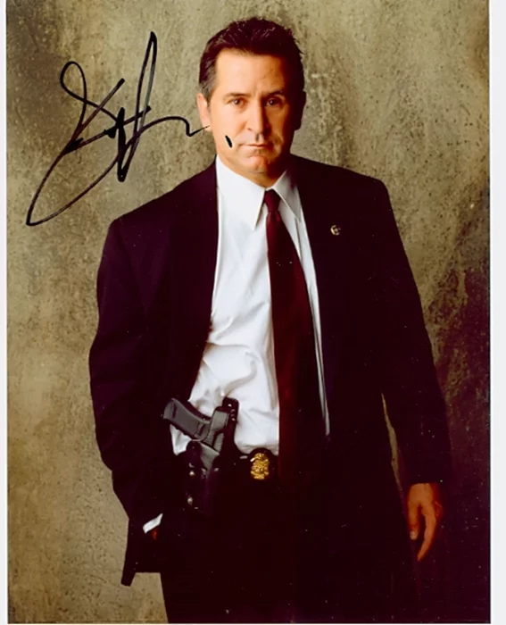 Anthony LaPaglia autograph