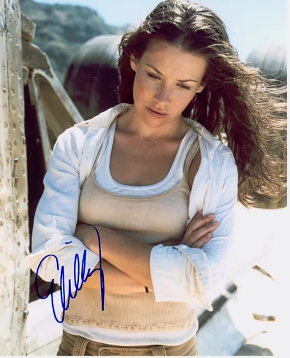 Evangeline Lilly autograph