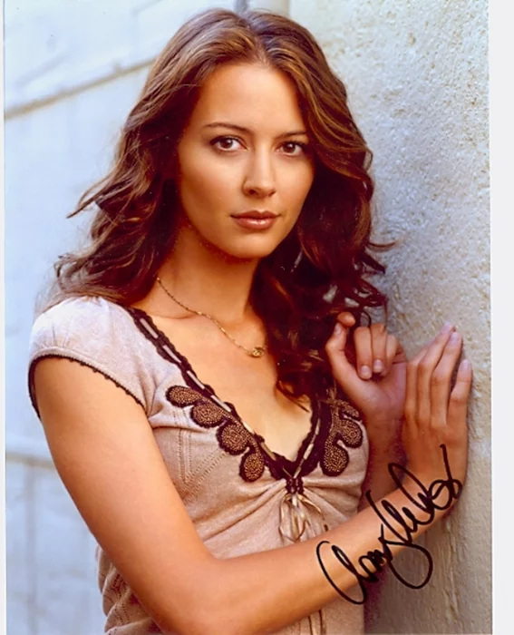 Amy Acker autograph