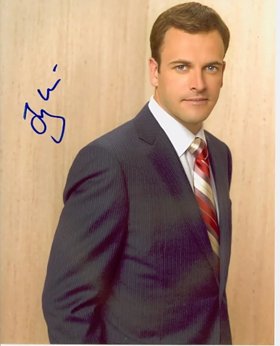 Jonny Lee Miller autograph