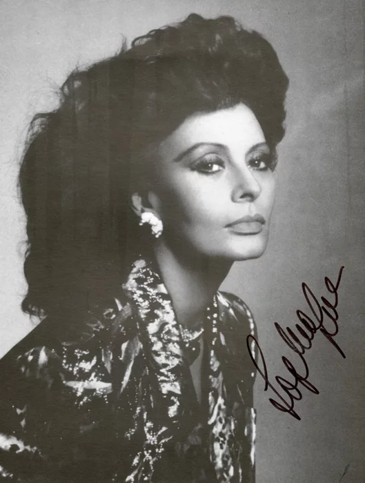 Sophia Loren autograph