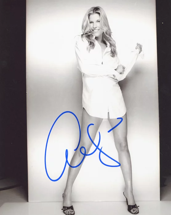 Ali Larter autograph