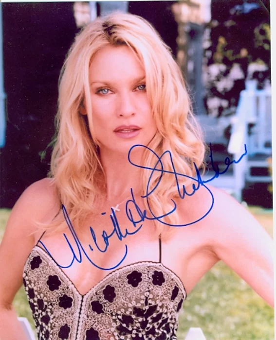 Nicollette Sheridan autograph