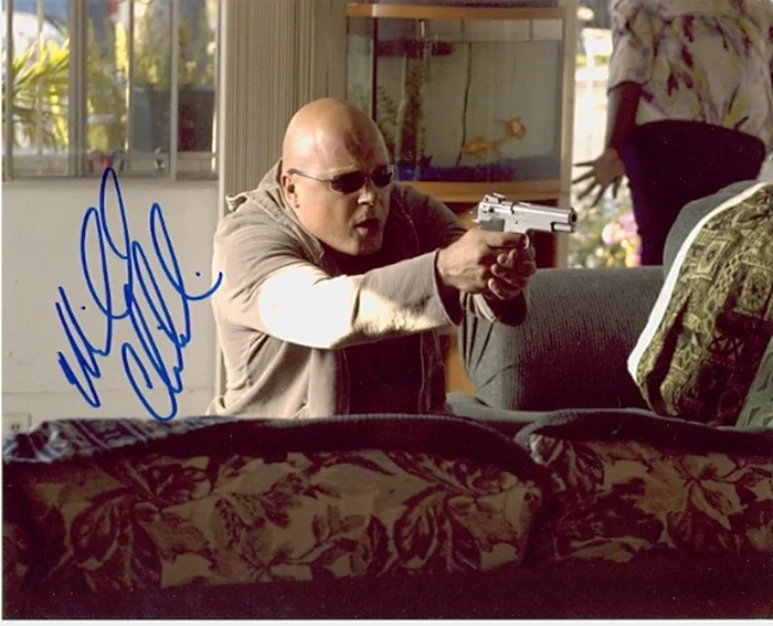 Michael Chiklis autograph
