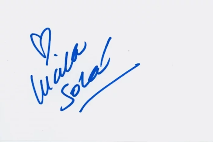 Lucila Sola autograph