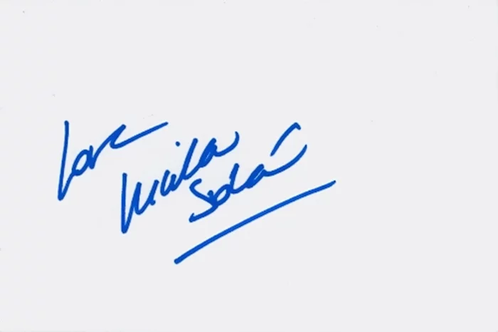 Lucila Sola autograph