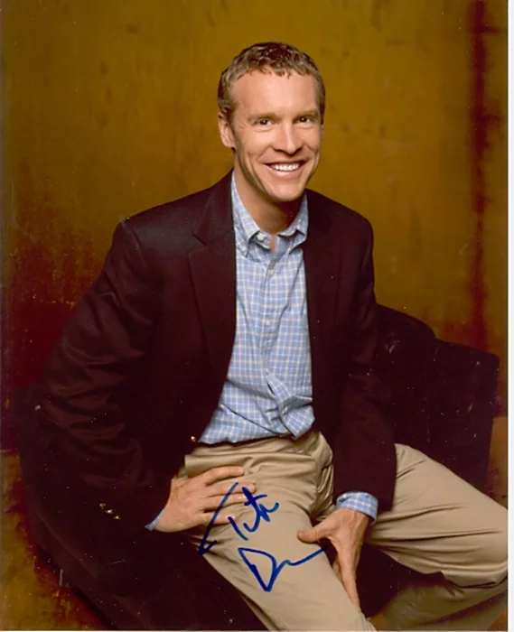 Tate Donovan autograph