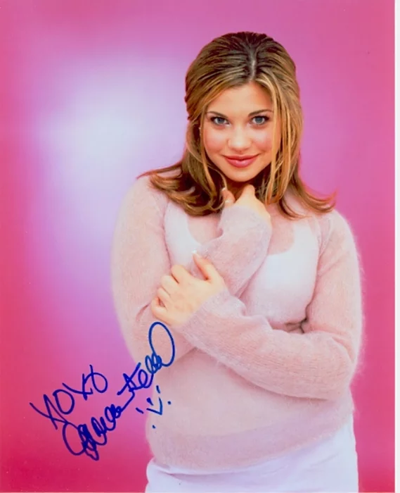 Danielle Fishel autograph