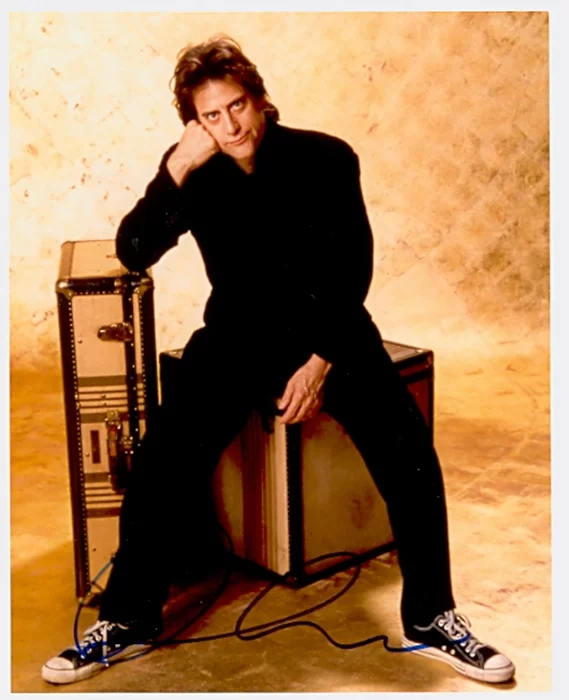 Richard Lewis autograph