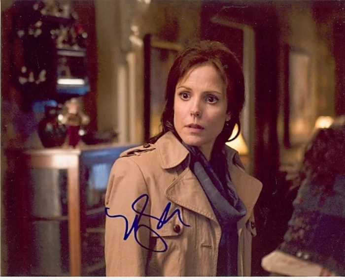 Mary Louise Parker autograph