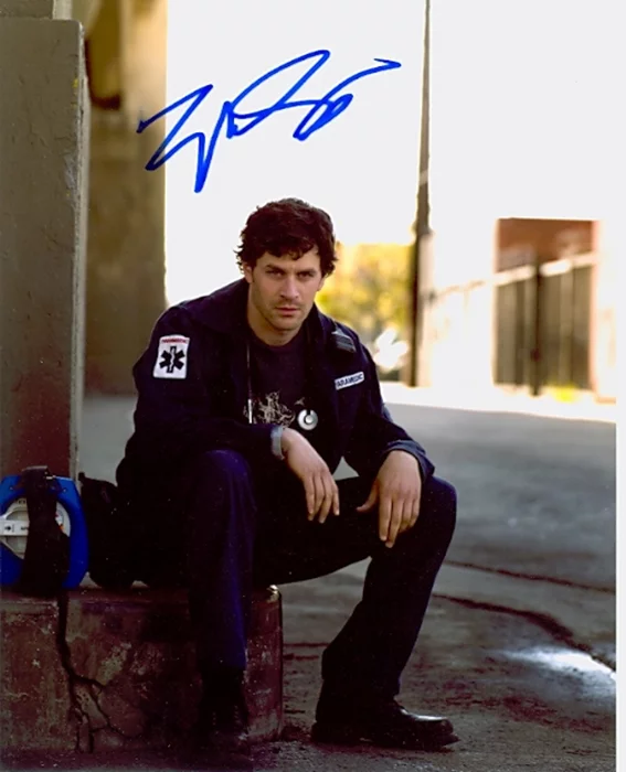 Tom Everett Scott autograph