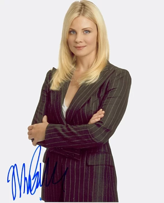 Monica Potter autograph