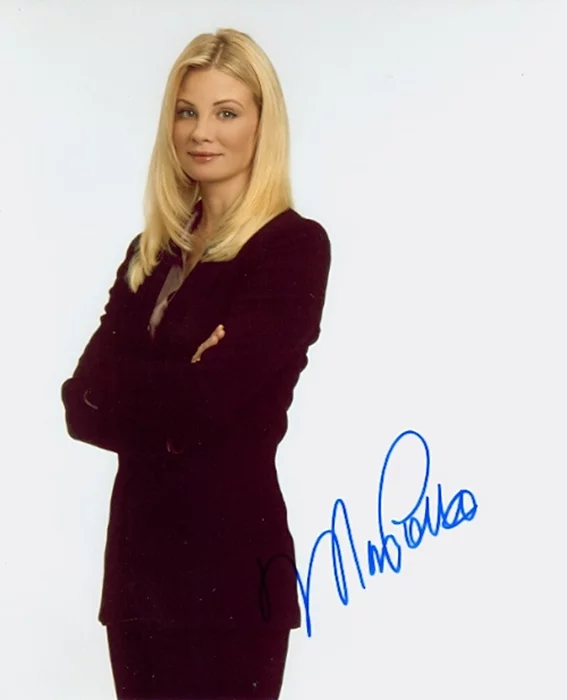 Monica Potter autograph
