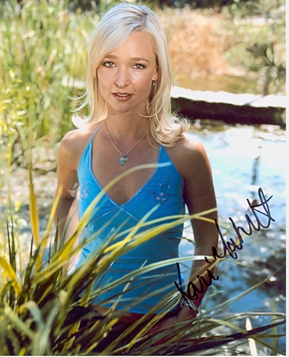 Kari Matchett autograph