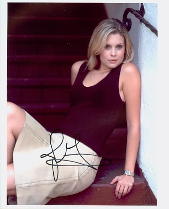 Joanna Garcia autograph