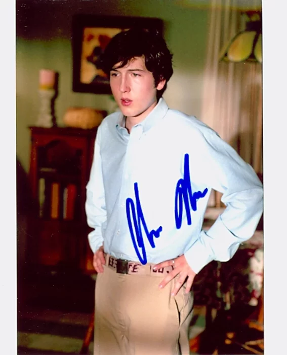 Chris Marquette autograph