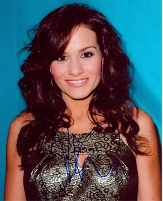 Kara DioGuardi autograph