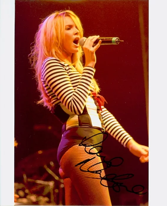 Nadine Coyle autograph
