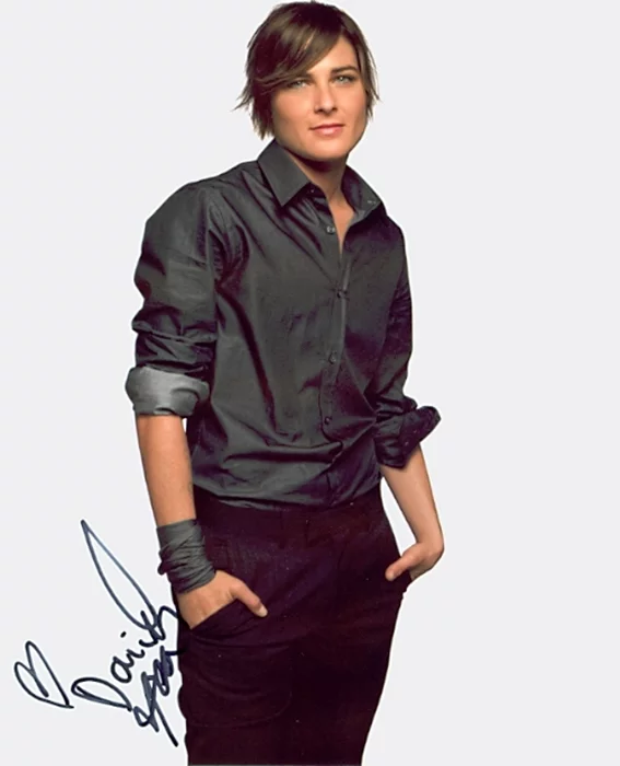 Daniela Sea autograph