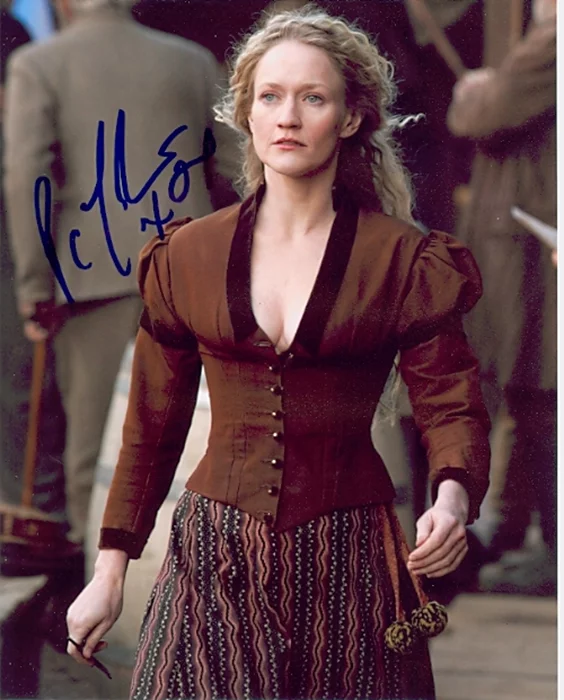 Paula Malcomson autograph