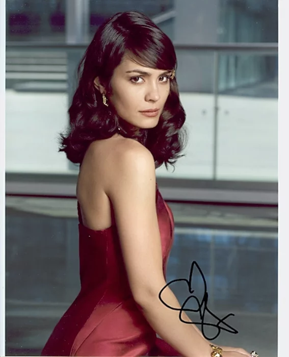 Shannyn Sossamon autograph