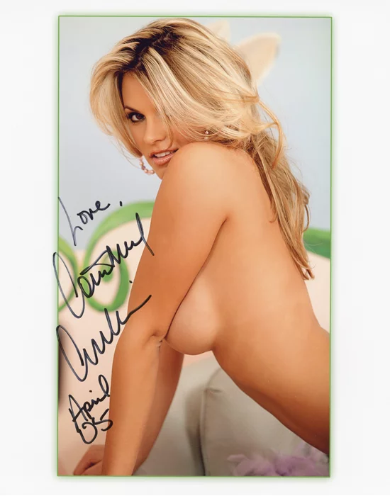 Courtney Culkin autograph