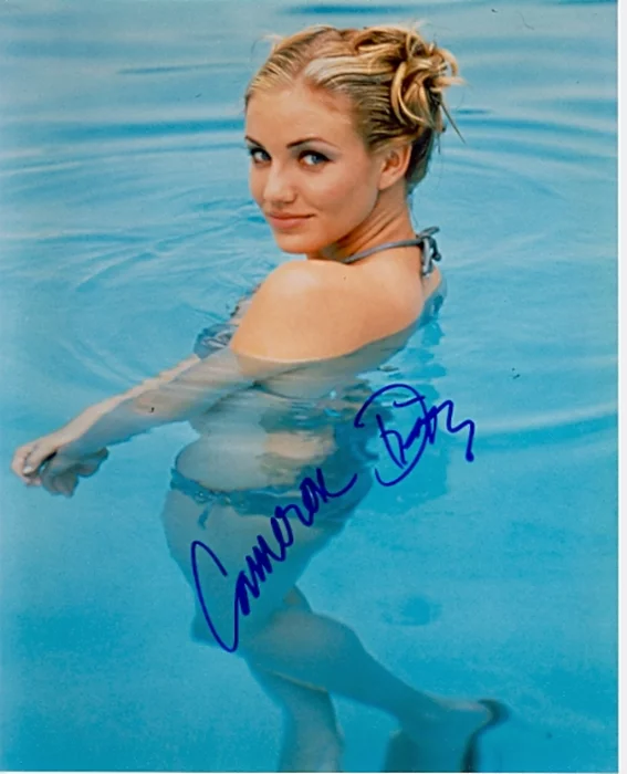 Cameron Diaz autograph